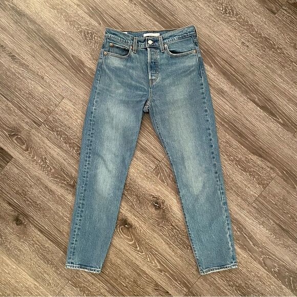 Levi’s wedgie   - Picture 1 of 9